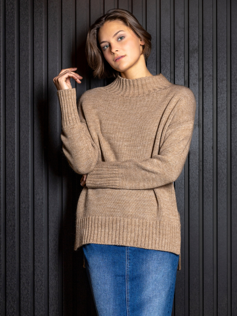 Knitted best pullover Camel