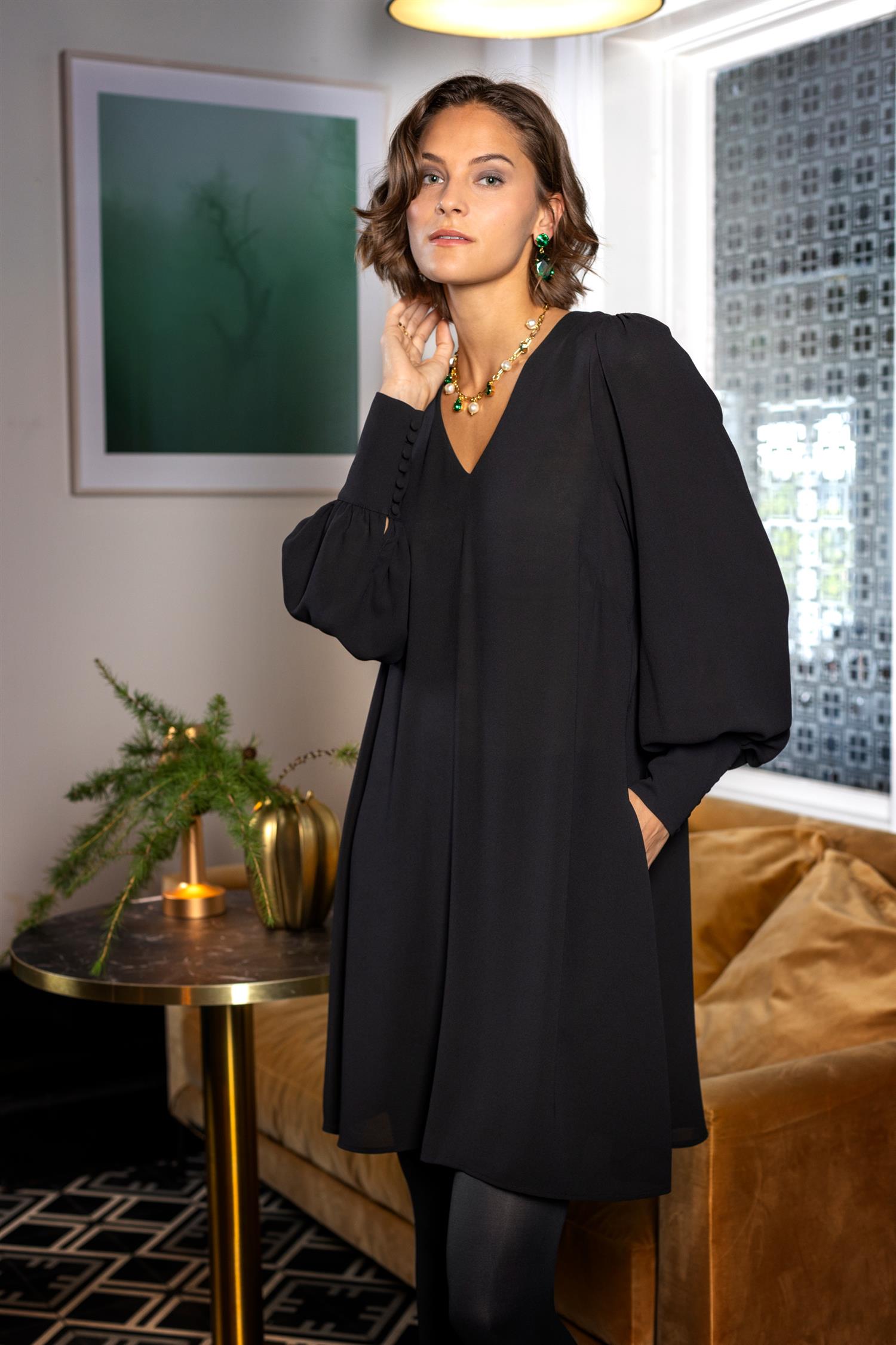 A-shape chiffon dress Black