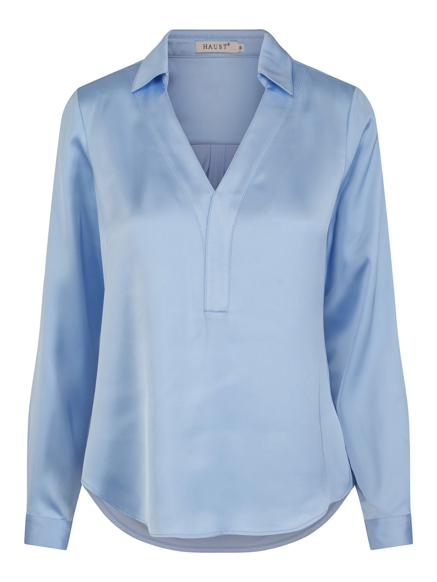 55 830 V-neck classic blouse Light Blue