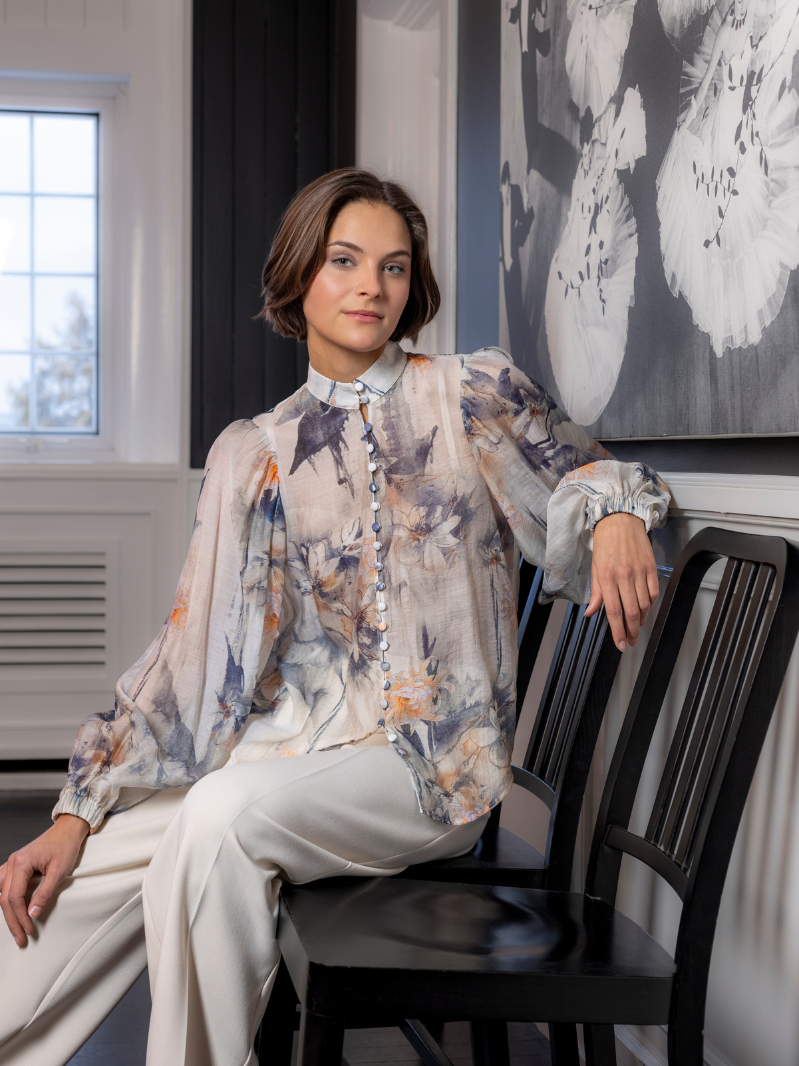 Button blouse Flower