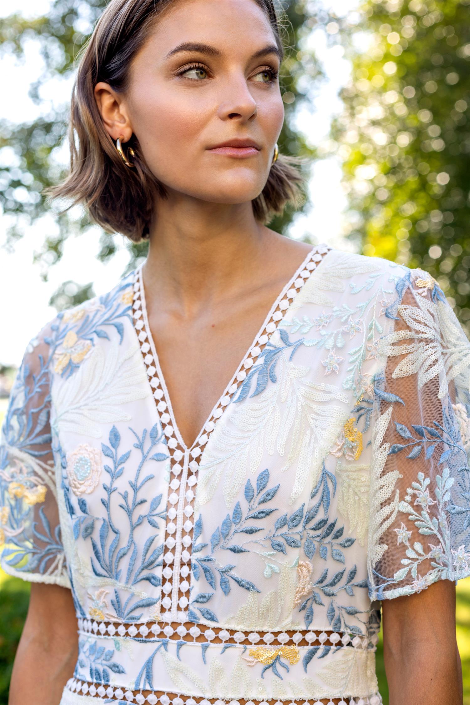 Embr/seq dress Blomstrete