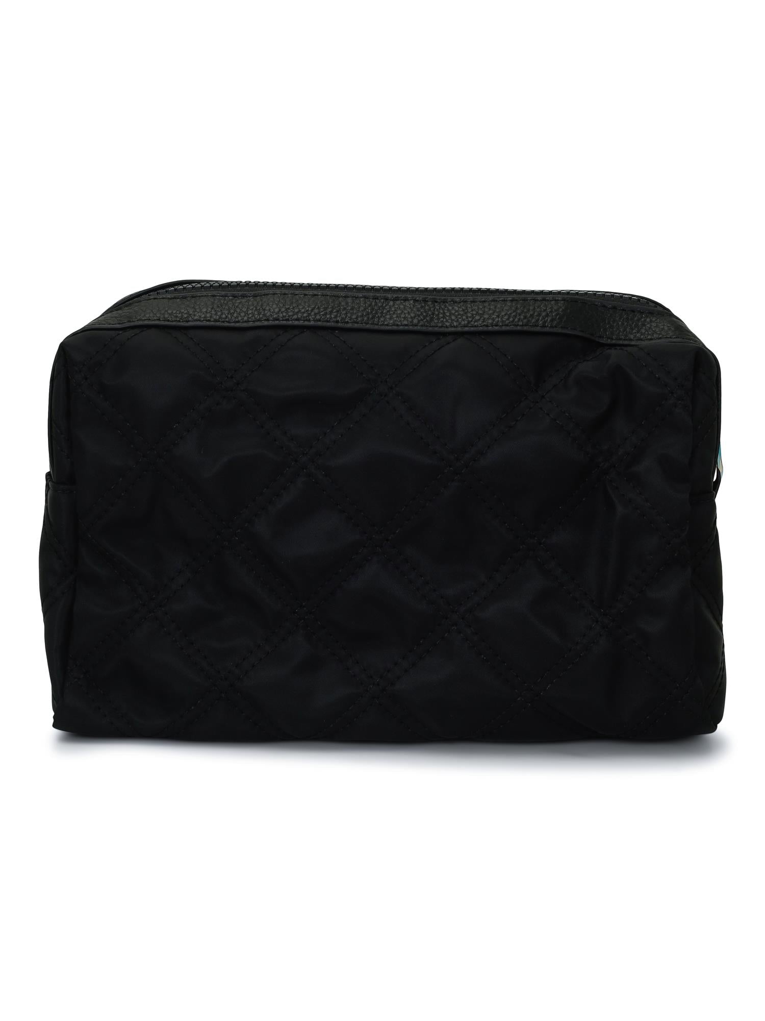 55-896 Quilted toilet bag  Sort