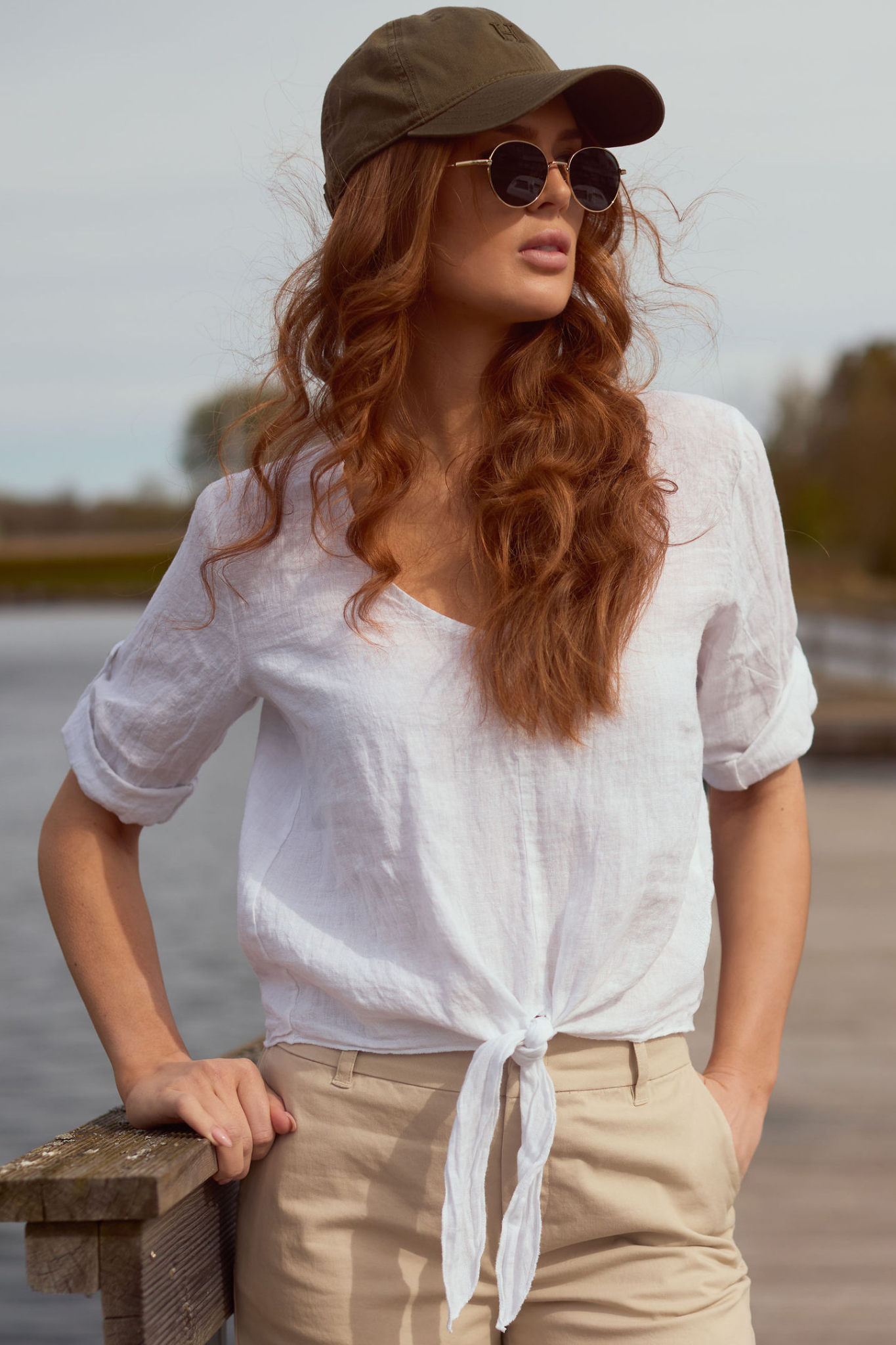 V-neck tie blouse Hvit