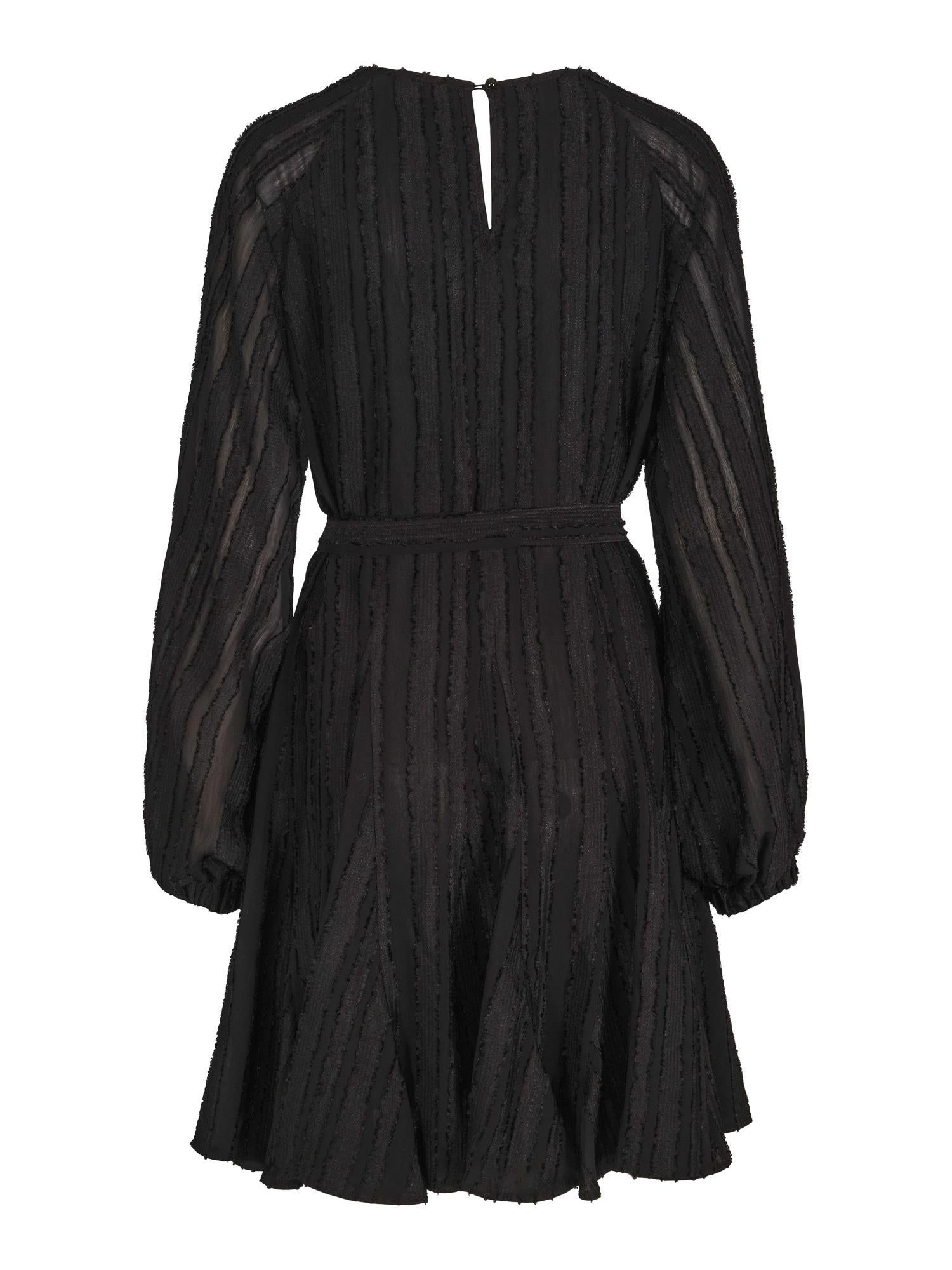 Feminine dress Sort