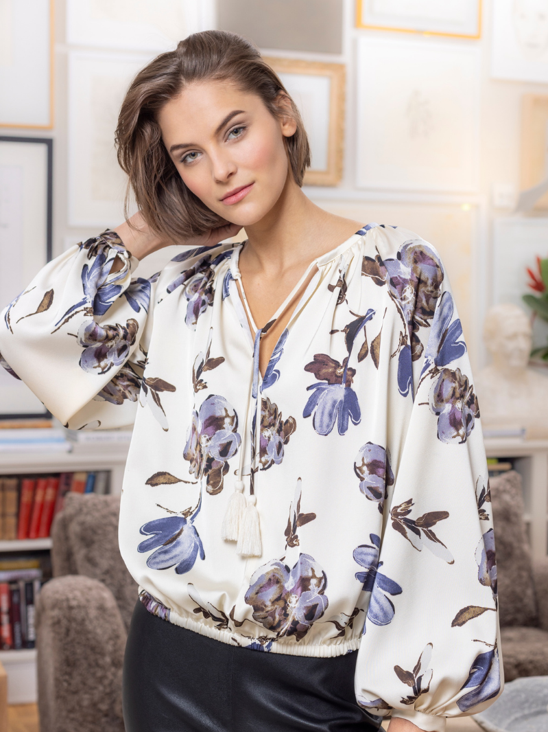 Velvet detailed blouse Flower