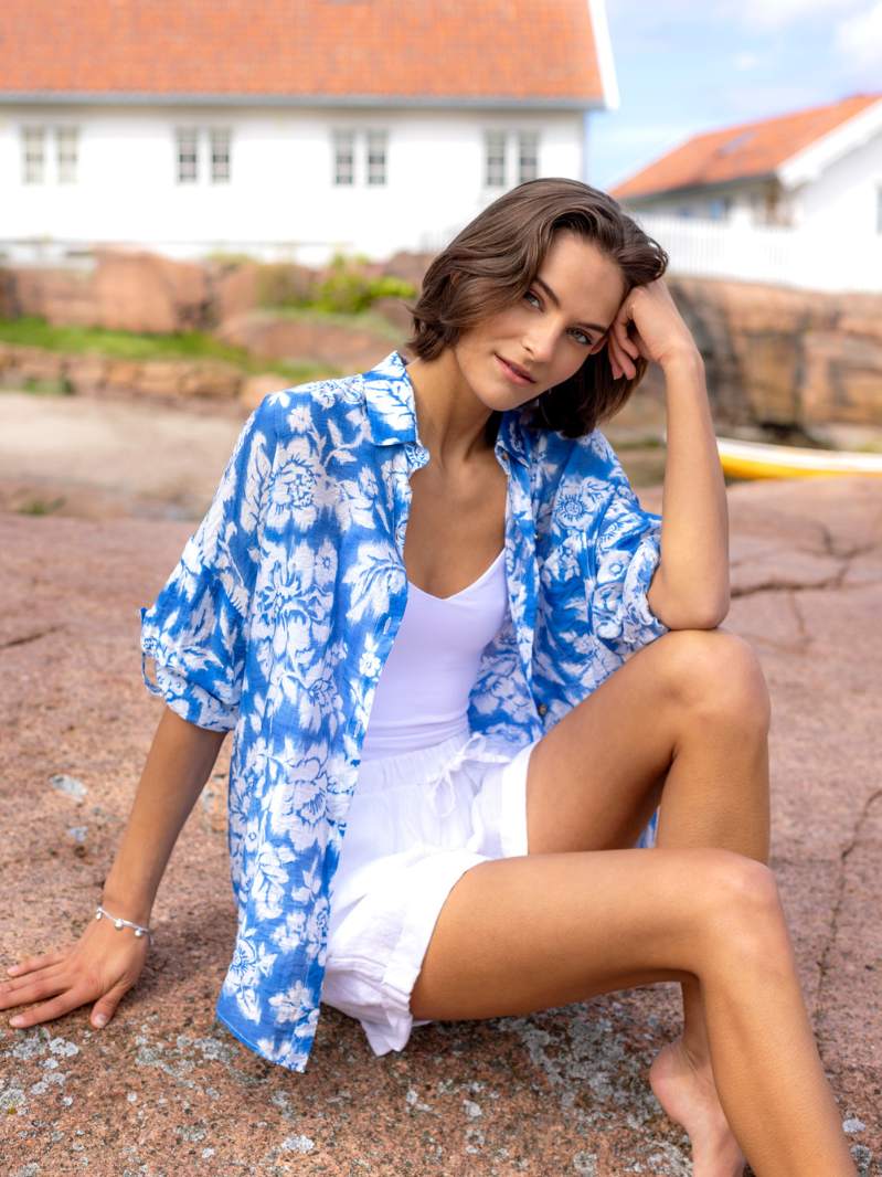 Linen shorts White