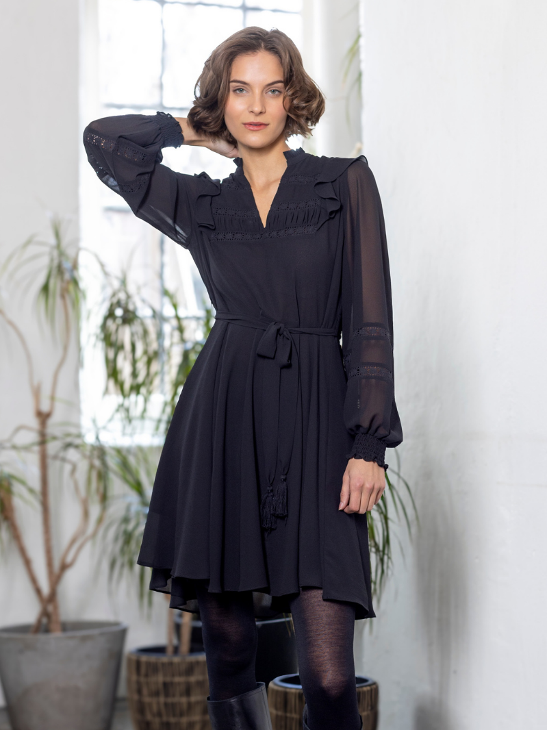 Detailed dress Black