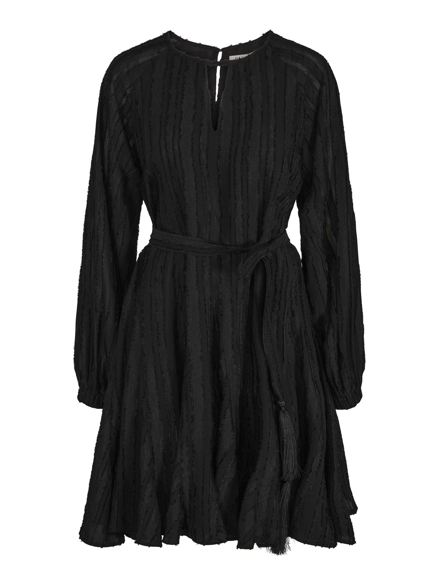 Feminine dress Sort