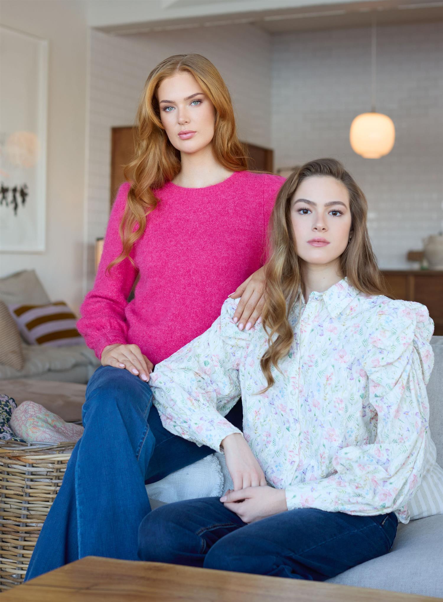 Sleeve embroidery blouse Rose